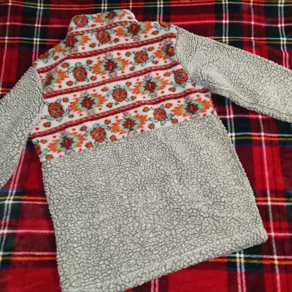 Simply Southern Sherpa Pullover - Picture 6 of 7